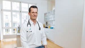 Nächster Rücktritt: Gesundheitsminister tritt nach Anzeige zurück Nächster Rücktritt: Gesundheitsminister tritt nach Anzeige zurück