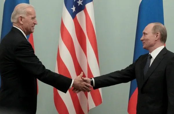 Paul Craig Roberts über die dumme US-Politik Russland gegenüber
