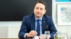 Absurde Gesetze: Haimbuchner “empfiehlt” Regierung Maßnahmen-Lotterie