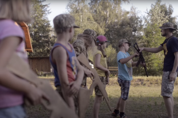 Ukraine: Schwerster Missbrauch in Nazi-Kindertrainingslagern, dem Mainstream lange bekannt