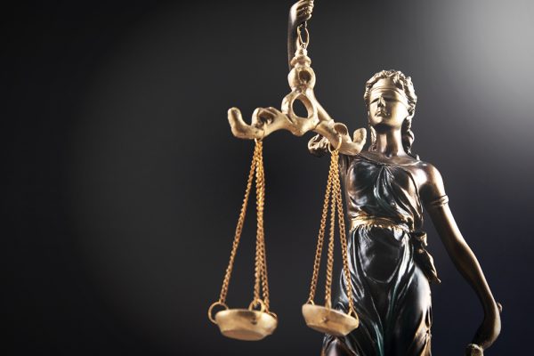 Linzer Top-Anwalt warnt: Aussetzen der Impfpflicht ist keine endgültige Abschaffung!