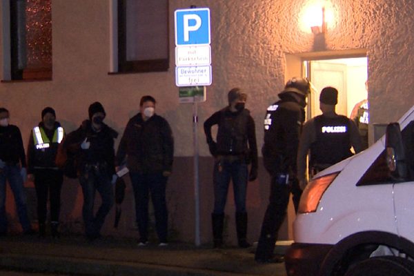 Mehr als 100 Hausdurchsuchungen wegen „Hass im Netz“