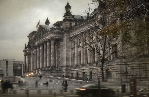 Die Sanktionen führen auch uns näher zum Staatsbankrott