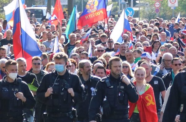 Panik in Bonn: Die Russen kommen