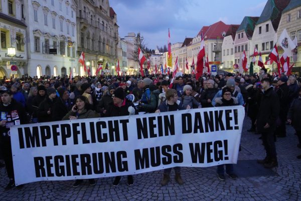 Ungebrochen: Der Widerstand in Steyr lässt sich nicht durch Lockerungs-Märchen täuschen