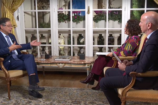 Präsident von Kolumbien zum Ukraine-Krieg: „Ein Nato-Spiel, das den Aufbau einer russischen Reaktion begünstigt hat“