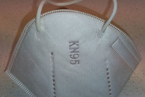 FFP2-Maske schützt kaum besser als medizinische Maske