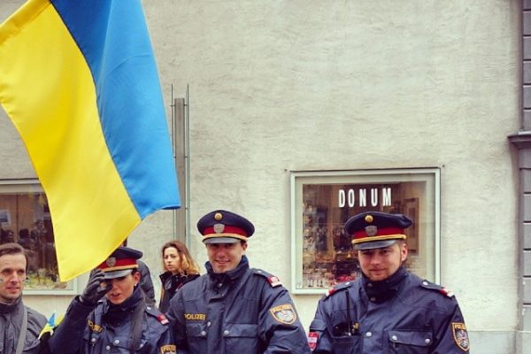 Neutralitäts-Aktivismus provoziert Österreichs Staatsschutz