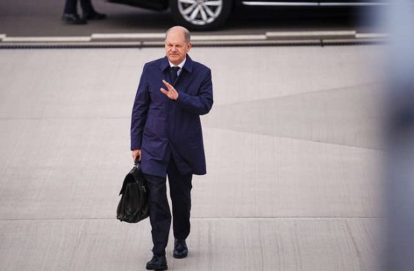 Ausblick auf 2023: Vorwärts in den Abgrund