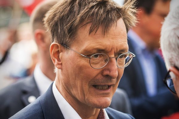 Nach Reichsbürger-Razzia: Lauterbach und Genossen bangen um ihre Sicherheit