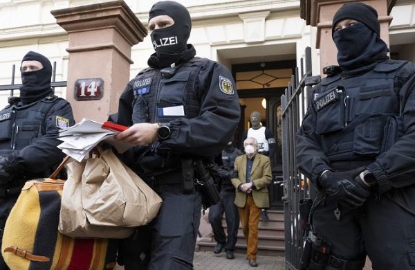 „Putsch“-Groteske als Auftakt zur offensiven Repression