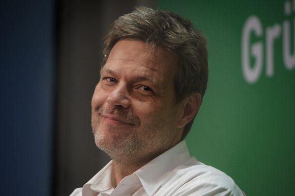 Mit dem “Klimaklub” zurück in die DDR: Habeck will mit Planwirtschaft die Welt bekehren