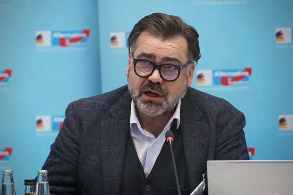 Anstieg unerwarteter Todesfälle: Von Tom Lausen ausgewertete Daten sollen plötzlich falsch sein